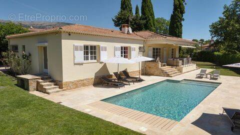 Maison 210 m² à Cabris  - photo 1