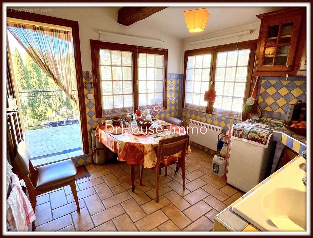 Appartement à LORGUES