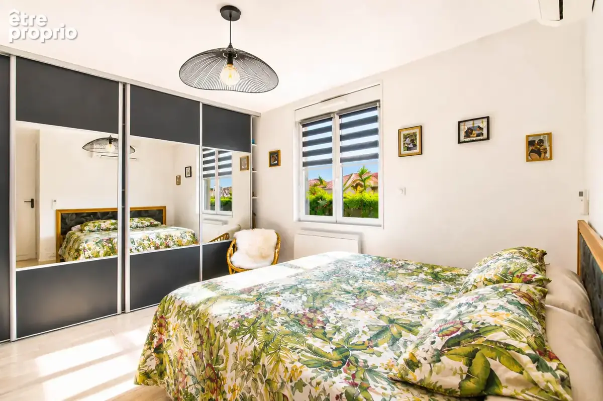 EXCLUSiVITÉ : Maison familliale de plein-pied avec piscine - photo 12