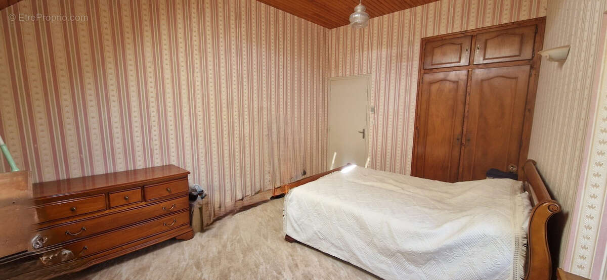 Maison à LE CHATELET