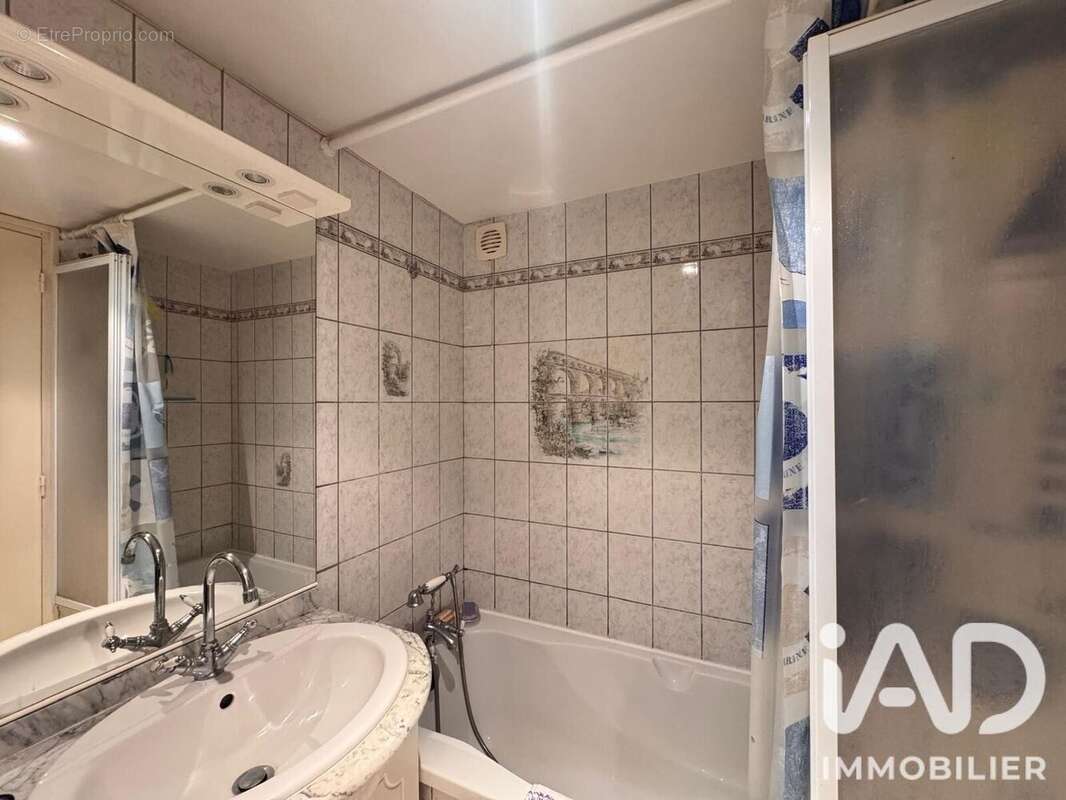 Appartement 93 m² à La Queue-En-Brie  - photo 4