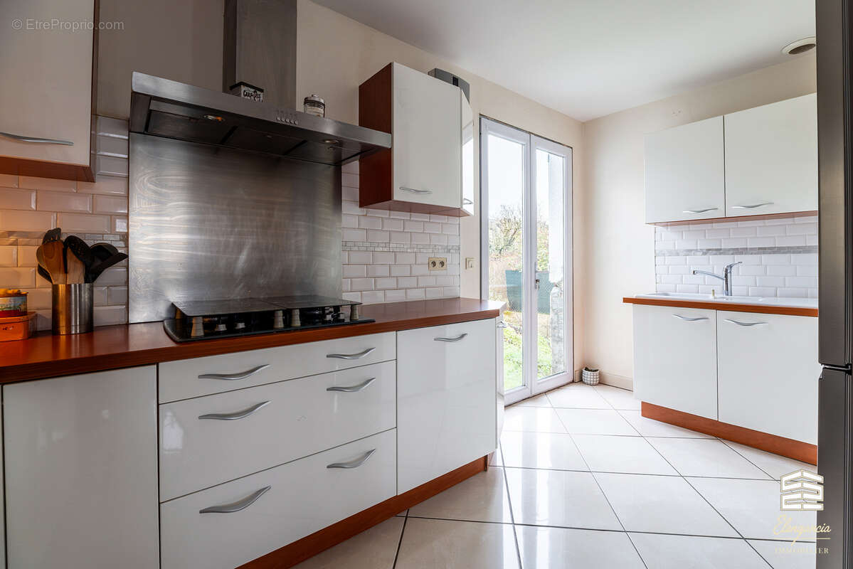 Maison à FONTENAY-LE-FLEURY