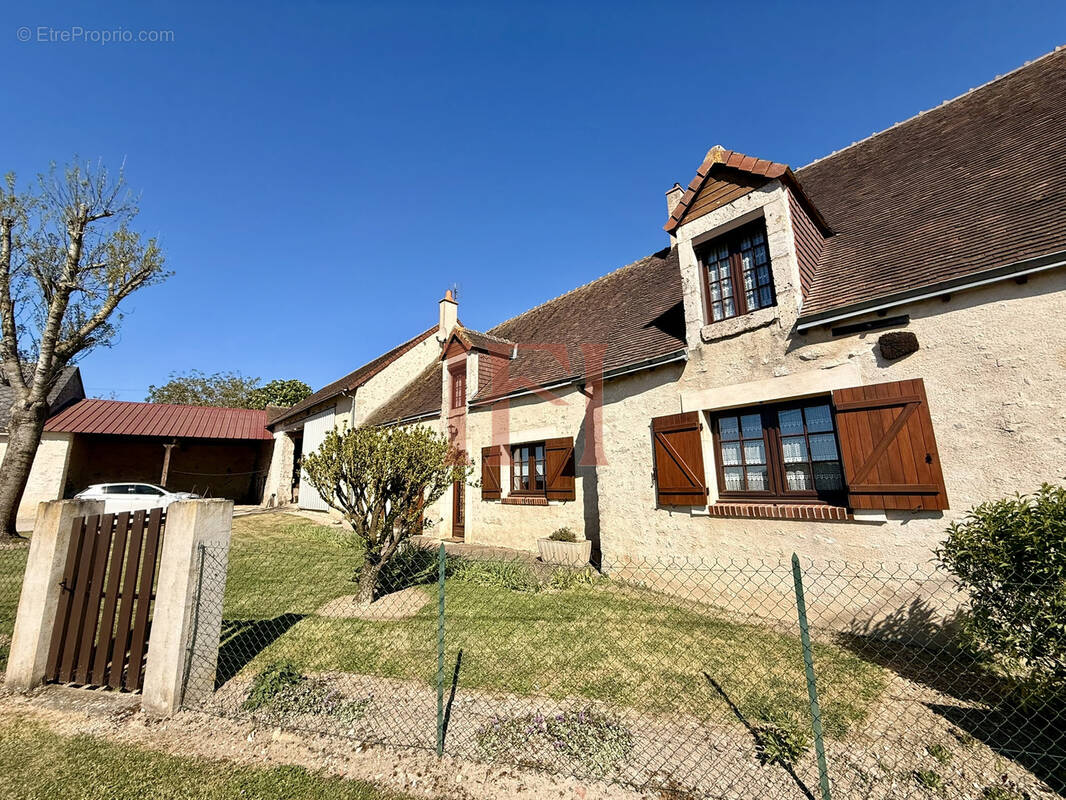 Maison à CLOYES-SUR-LE-LOIR