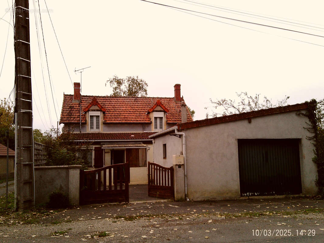 Maison à OUROUER-LES-BOURDELINS