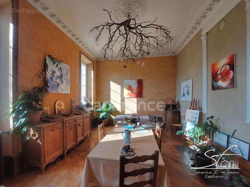 A vendre - Demeure de caractère au fort potentiel - 14 pièces - Saint-Hélène-du-Lac (73800) - photo 5