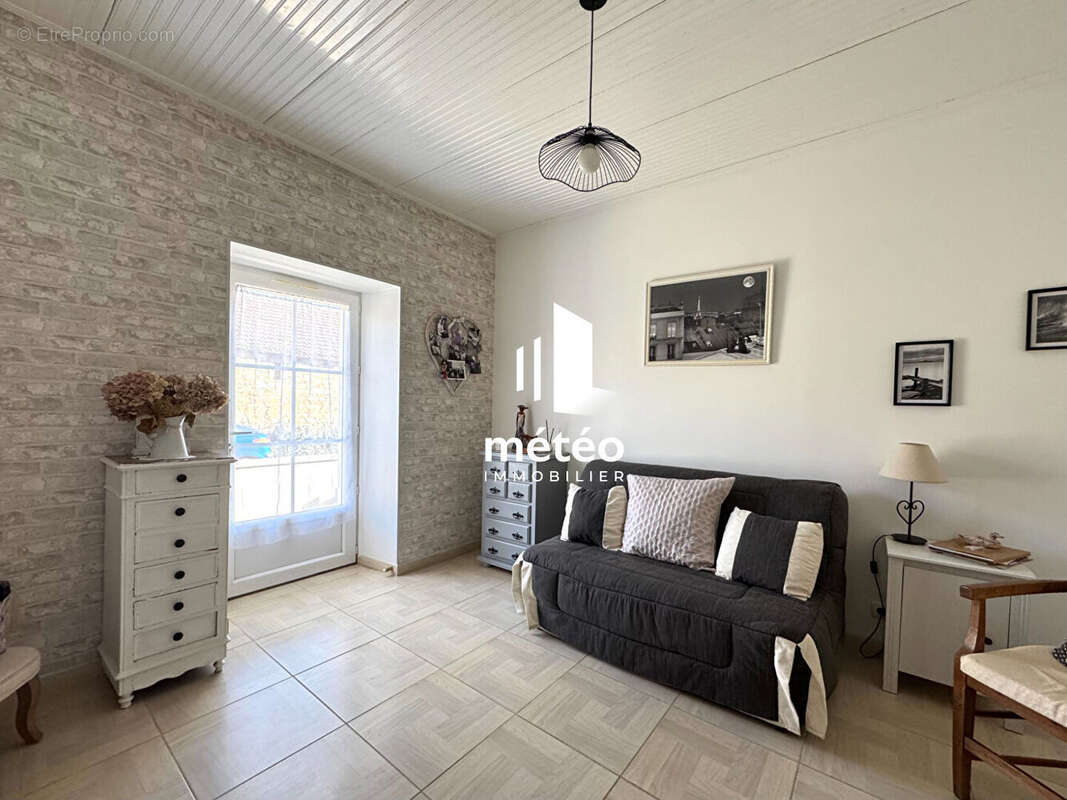 Maison en pierre de 226m² Luçon 4 chambres - photo 7
