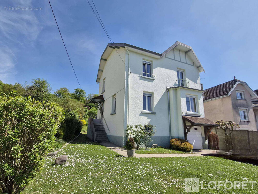 Maison à COURCELLES-LES-MONTBELIARD