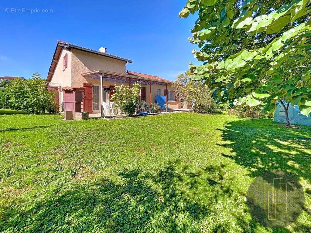 Maison à POUILLY-LE-MONIAL