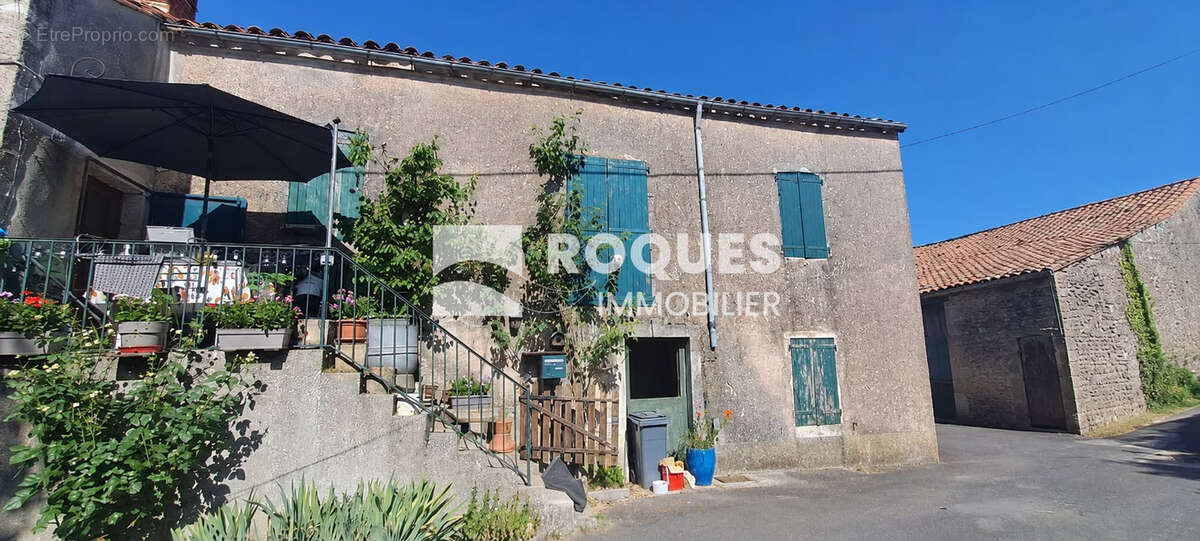 Maison à LE CAYLAR