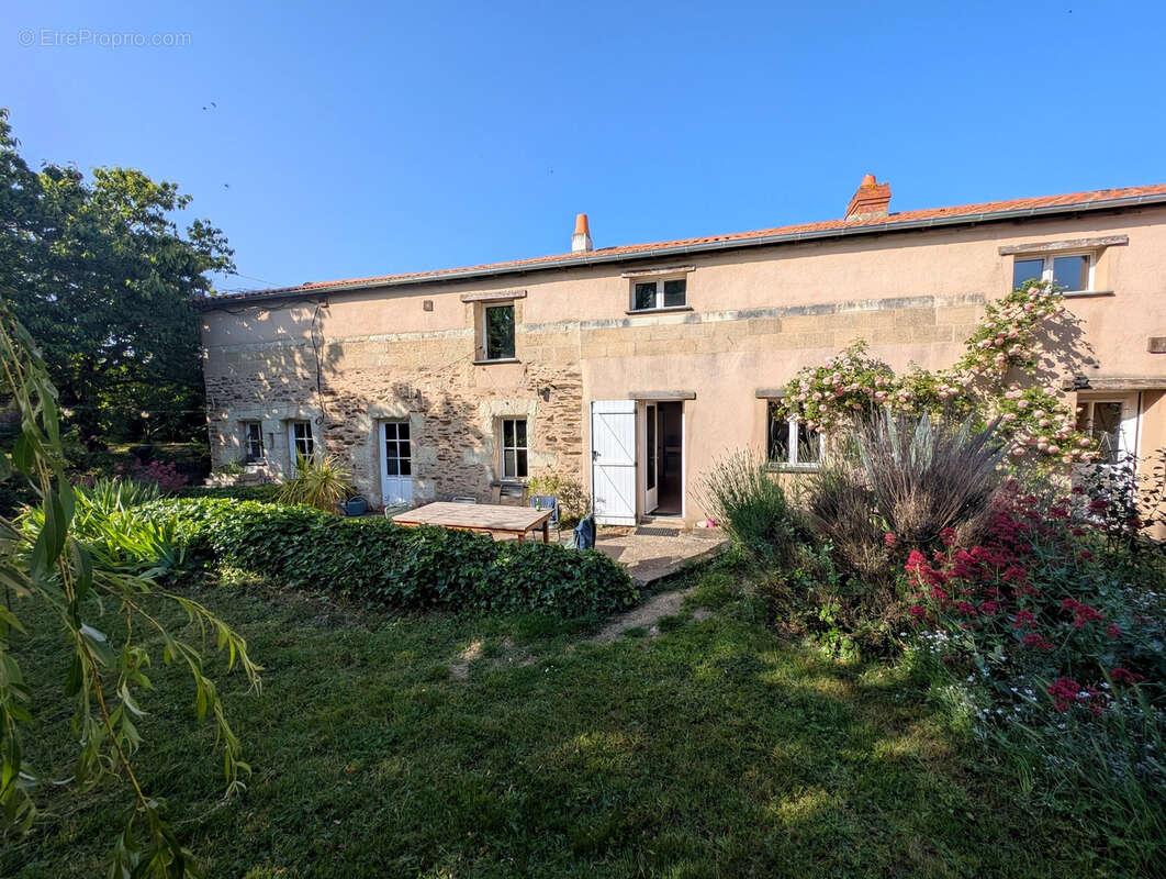 Tres belle longere en pierre - photo 3