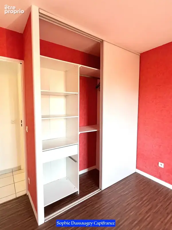 À vendre – Bel appartement 3 pièces avec grande loggia – Bordeaux Chartrons / Bassins à Flot - photo 9
