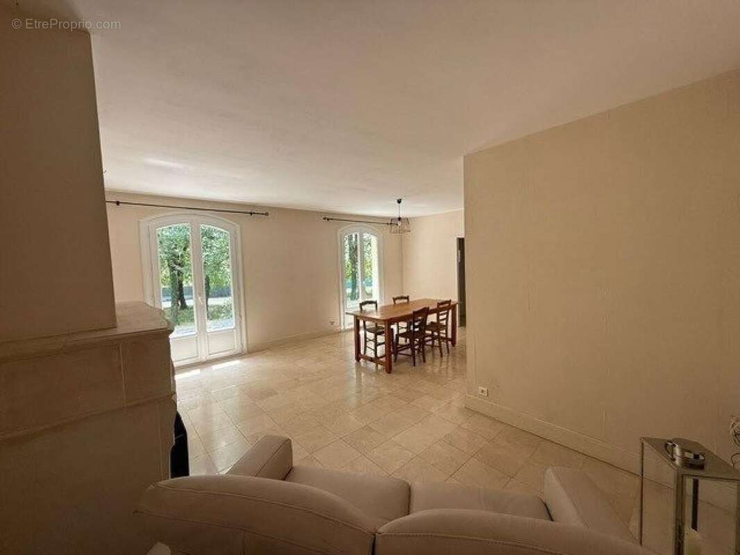 Photo 2 - Maison à BRIE