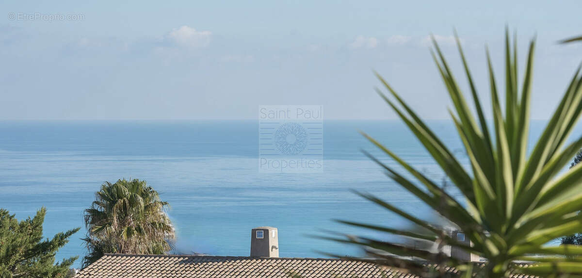 Maison à VILLENEUVE-LOUBET