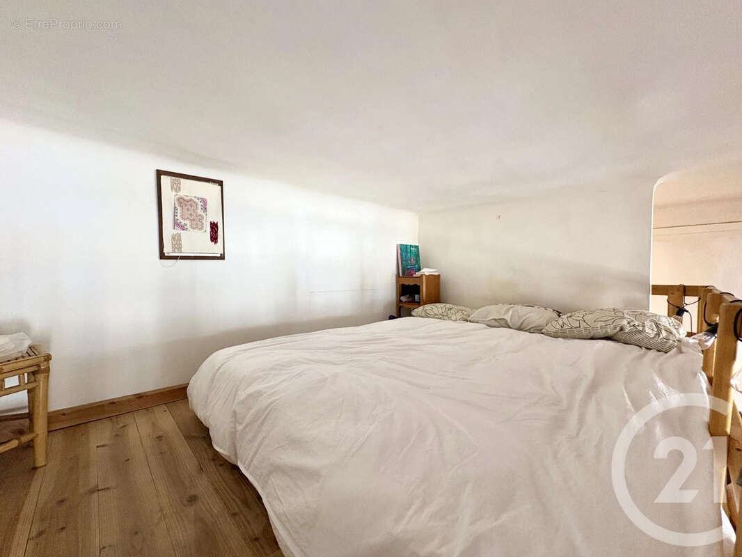 Appartement à MARSEILLE-1E