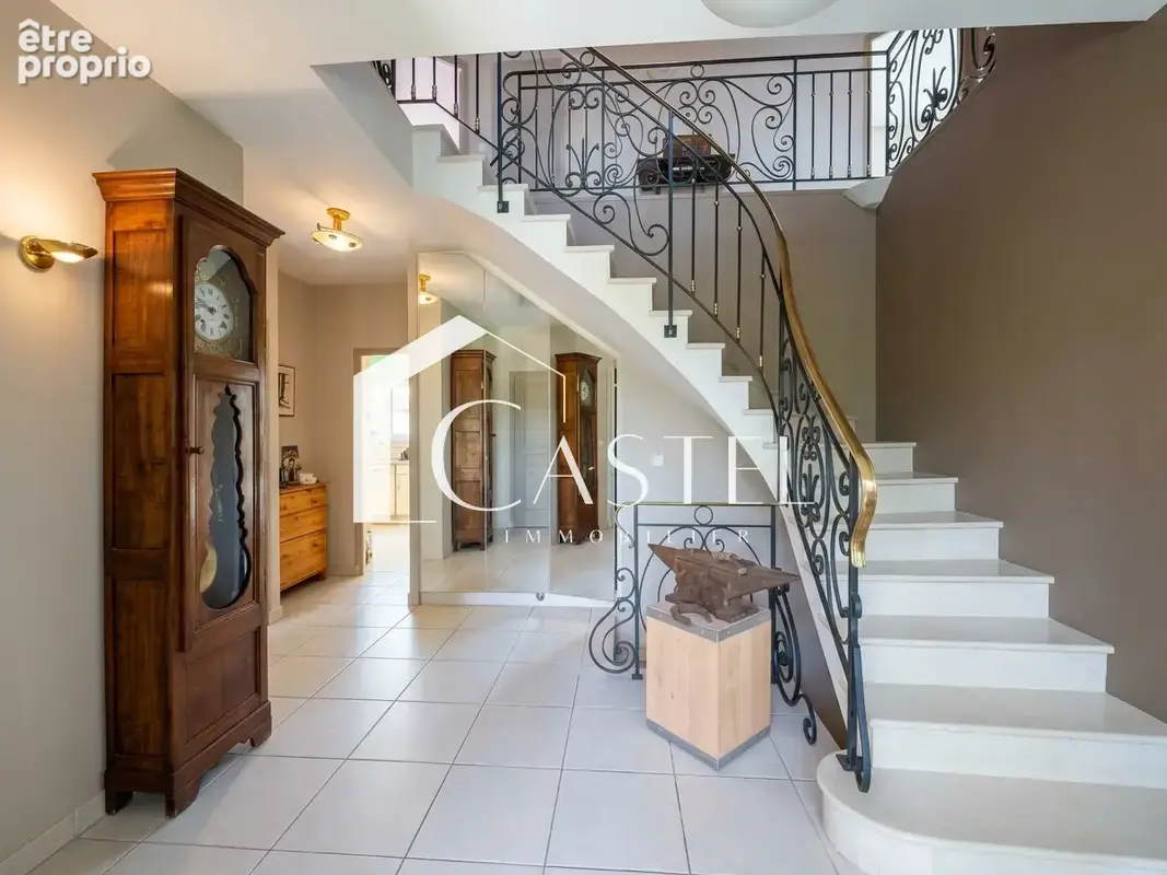 ORGEVAL CENTRE   Belle maison familiale 7 pièces au calme, jardin de 739 m2 - photo 6