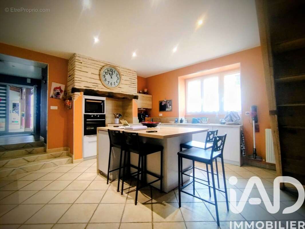 Maison 144 m² à Calonges  - photo 3