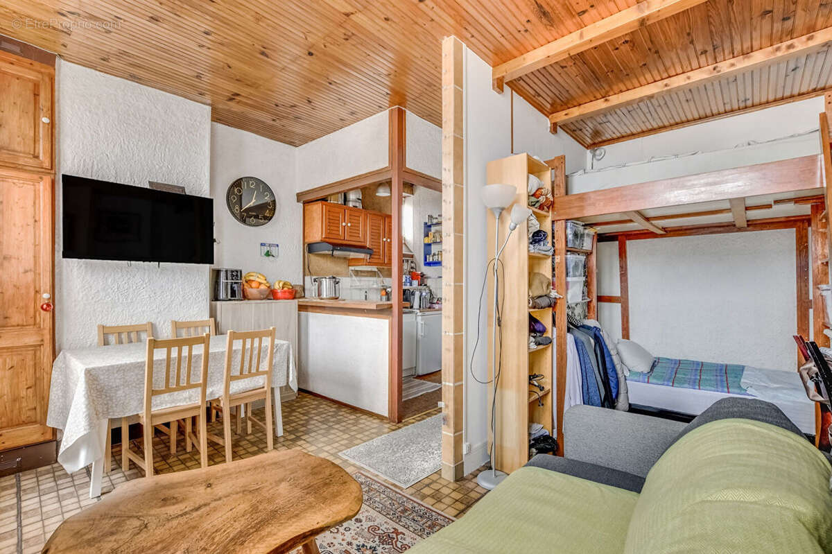 Paris 19 : Studio de 23.91m² en dernier étage - photo 2