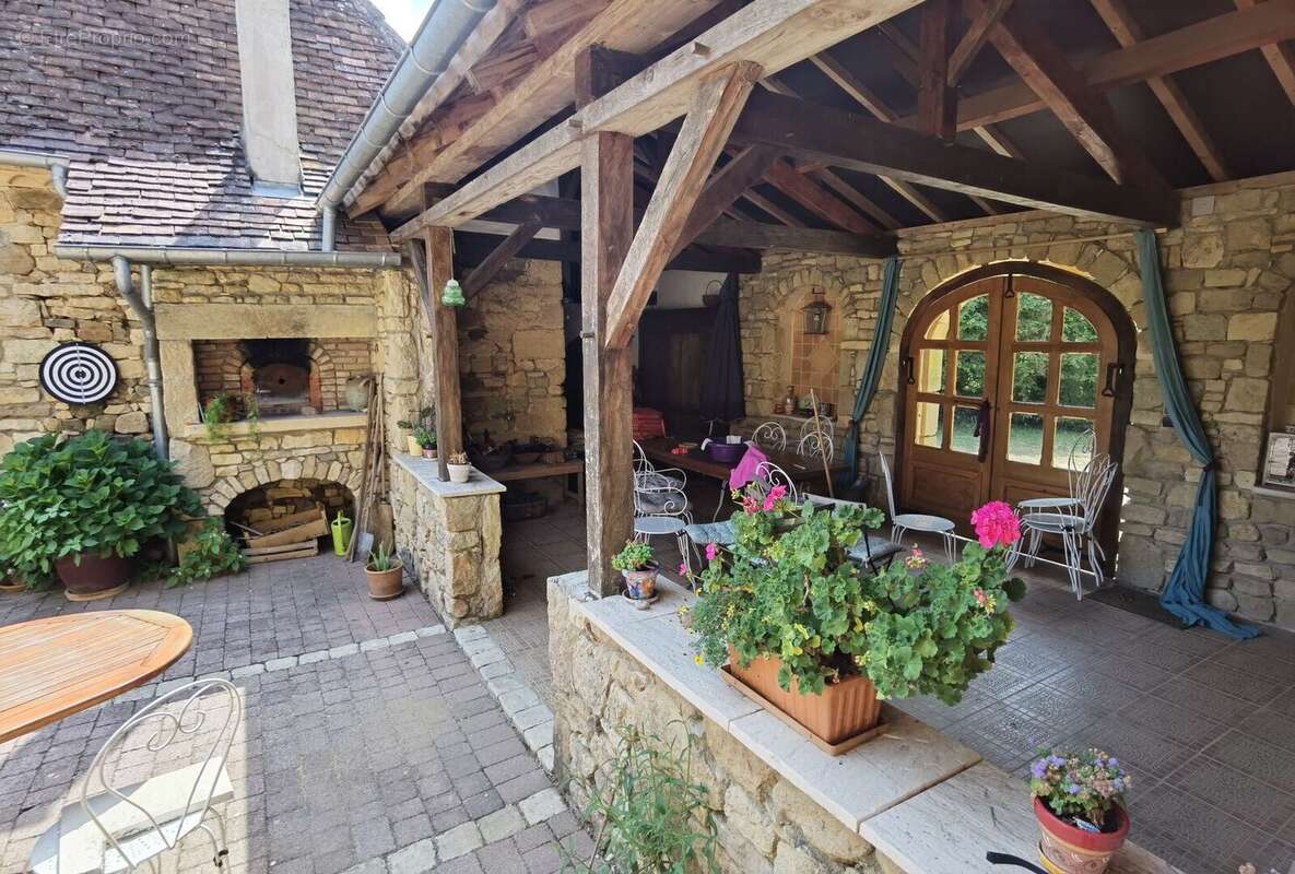 Four à pain préau - Maison à EXCIDEUIL