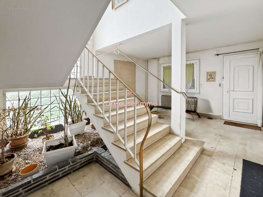 Maison 240 m² à Trelissac  - photo 22
