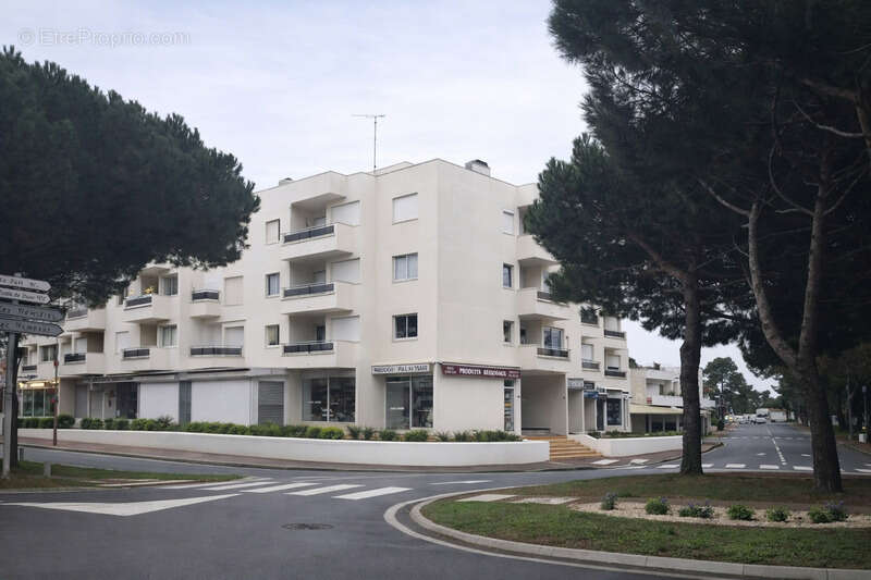 Commerce à LES MATHES
