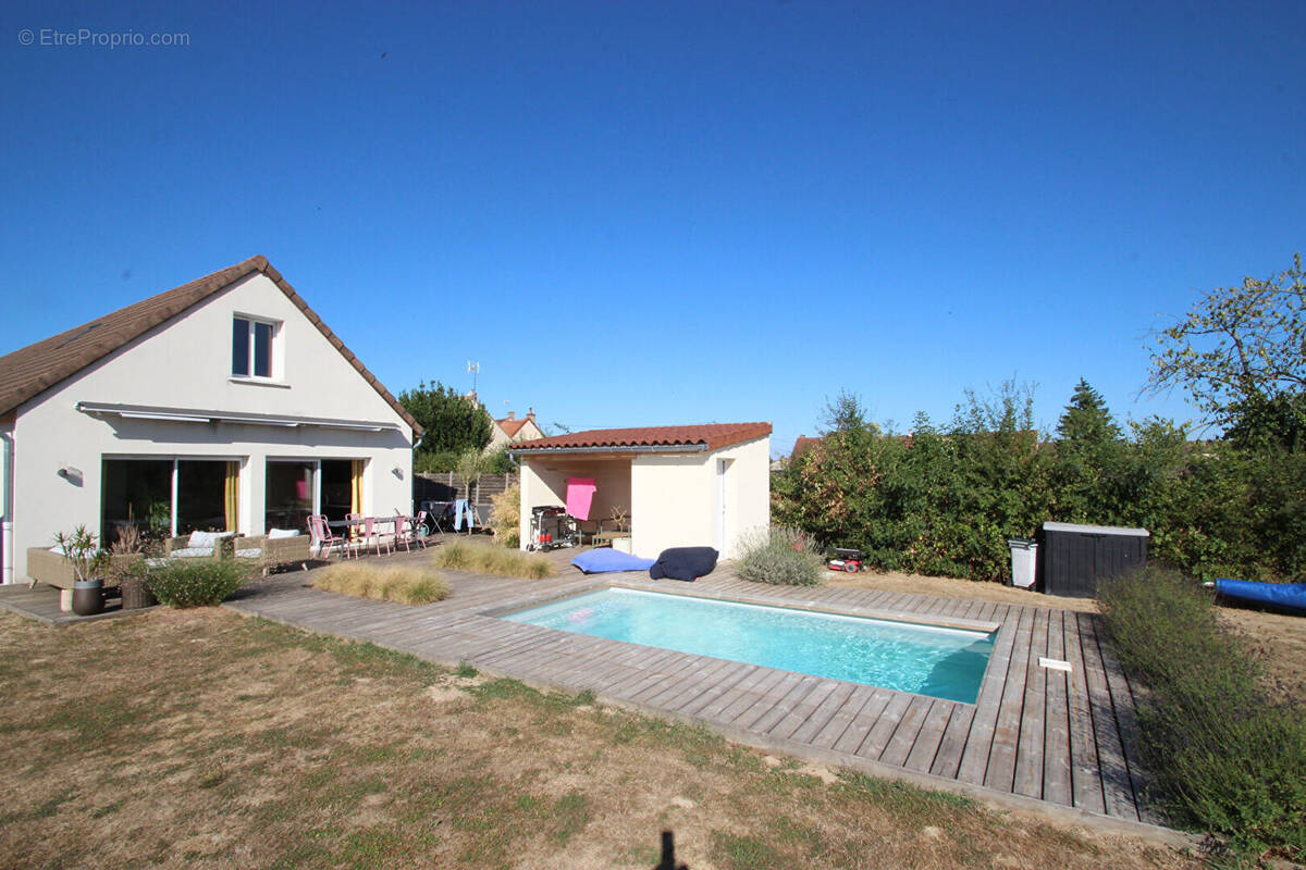 Maison à MESSEY-SUR-GROSNE
