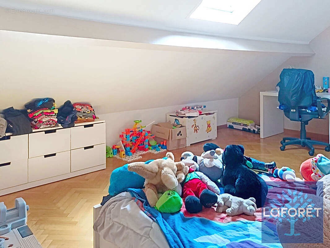 Maison Neuilly Sur Marne 4 pièce(s) 100 m2 - photo 10