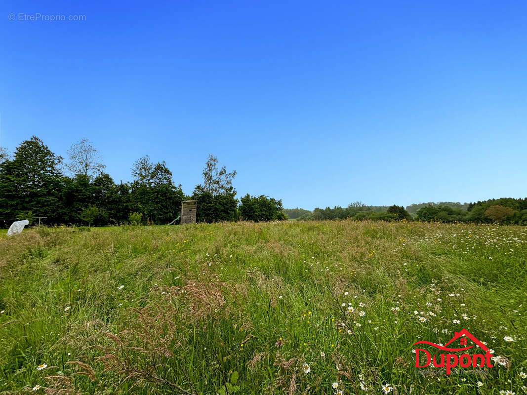 Terrain à HARCY