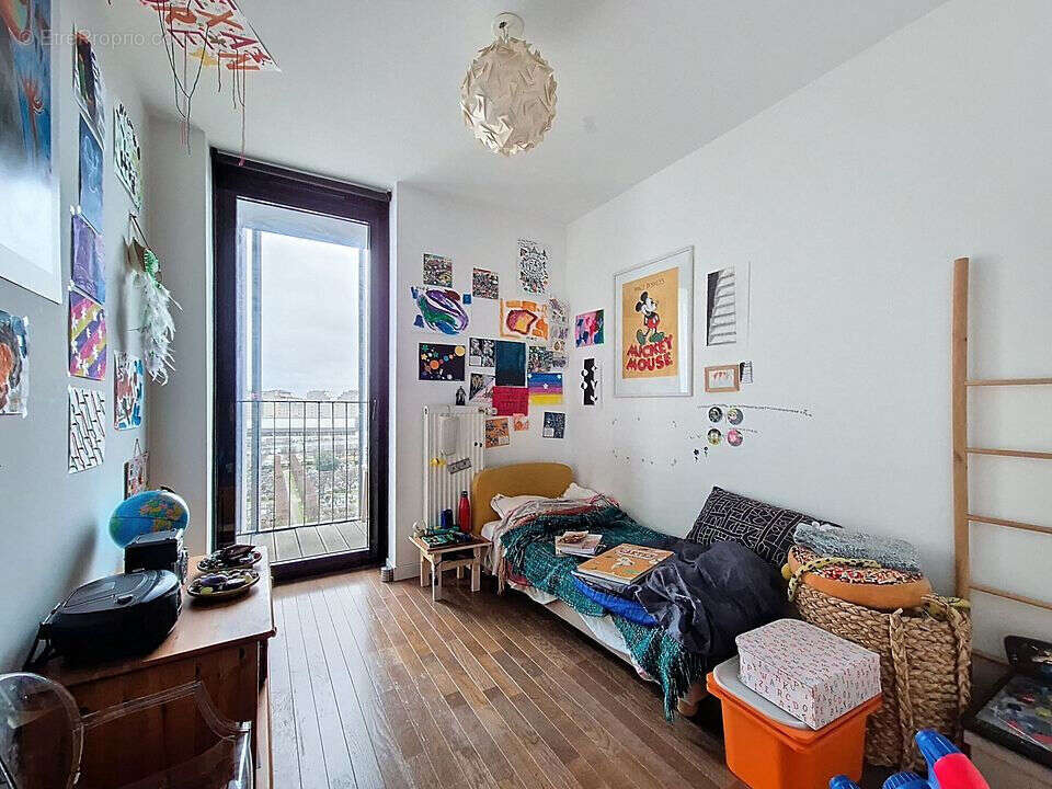 Appartement à NANTERRE