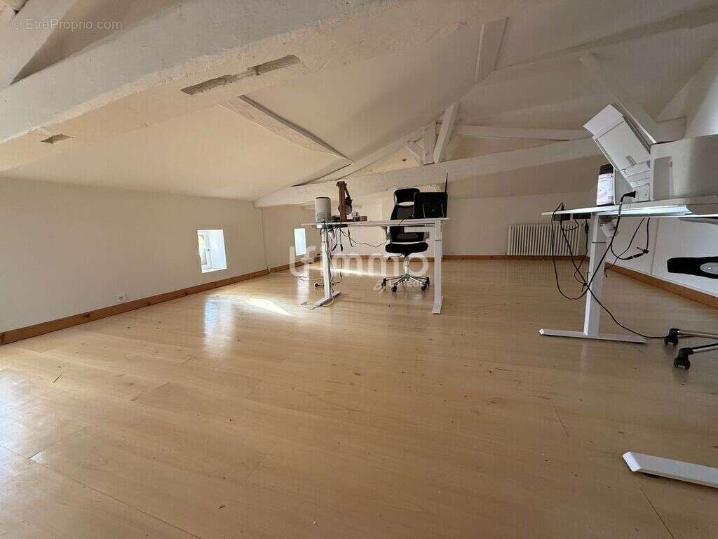 Girondine 4 chambres centre ville - photo 17