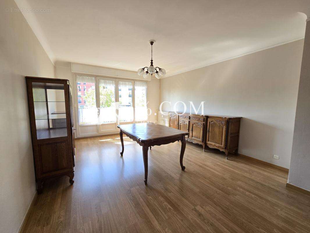 Appartement T3 avec garage centre ville TOURCOING - photo 2