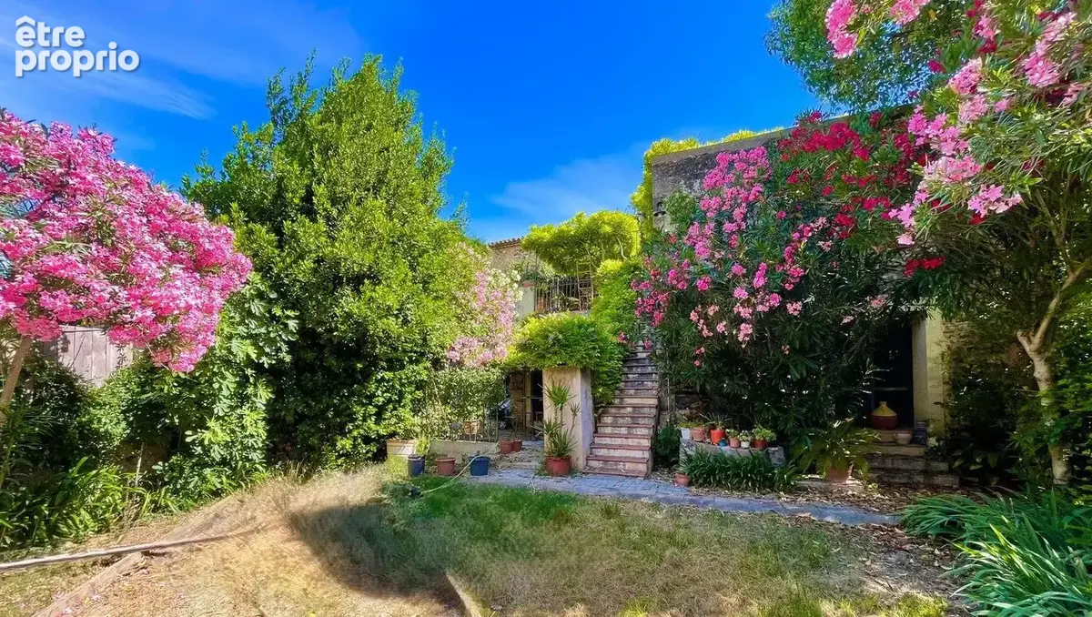 Maison 10 pièces 368 m² à vendre à Pezenas (34120) - photo 6