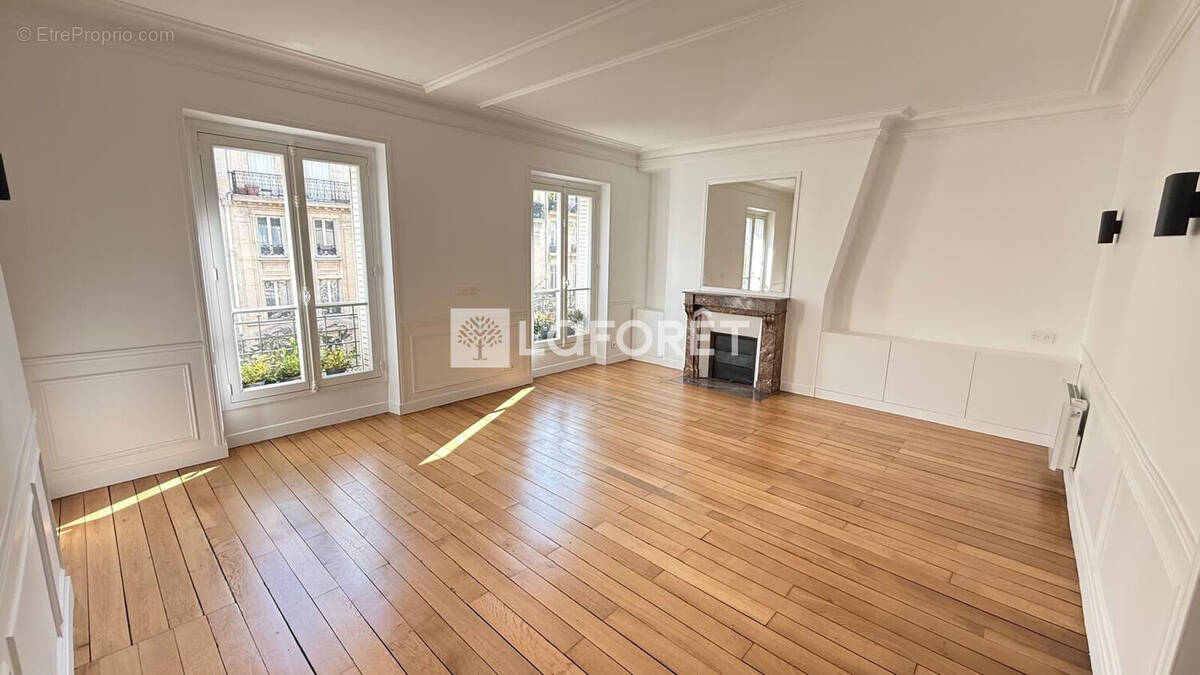 Appartement à PARIS-12E