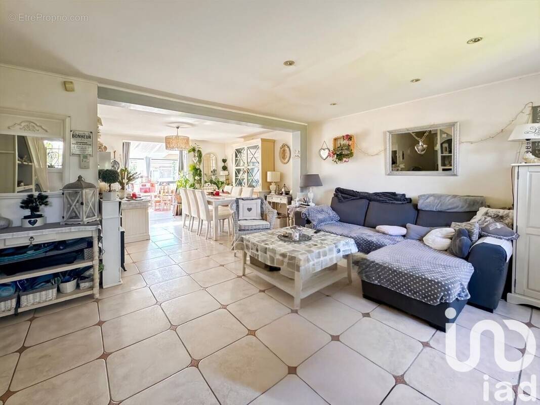 Photo 1 - Maison à COUBERT