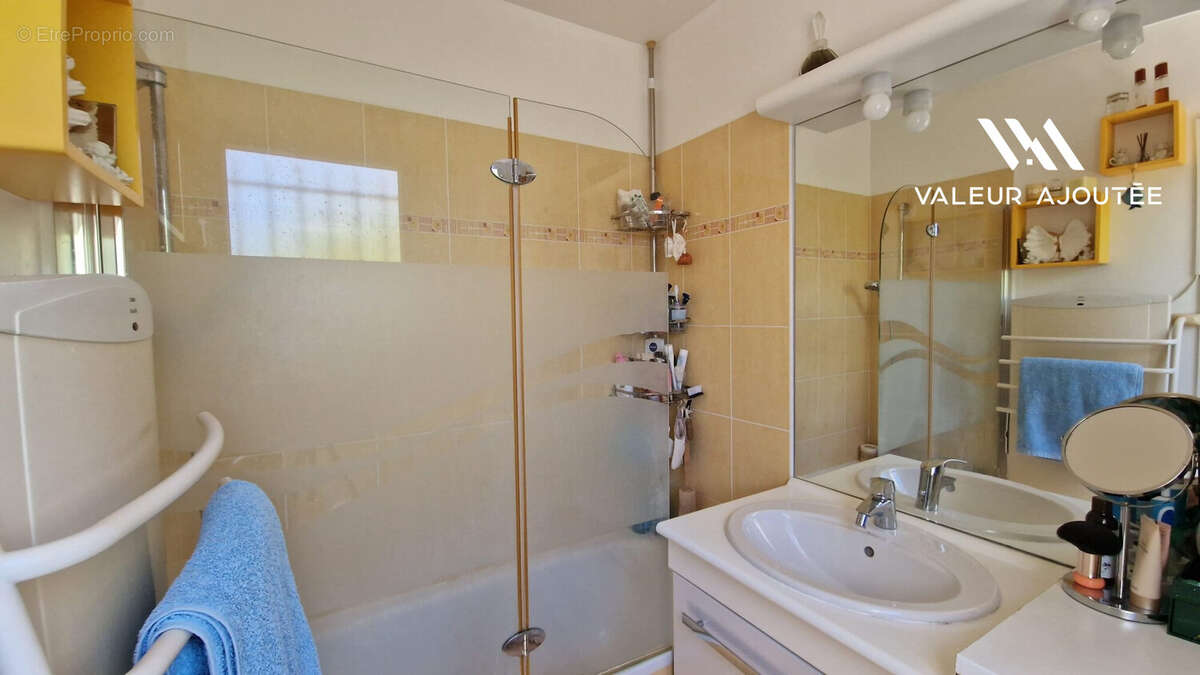 Maison 95 m² à Rousset  - photo 8