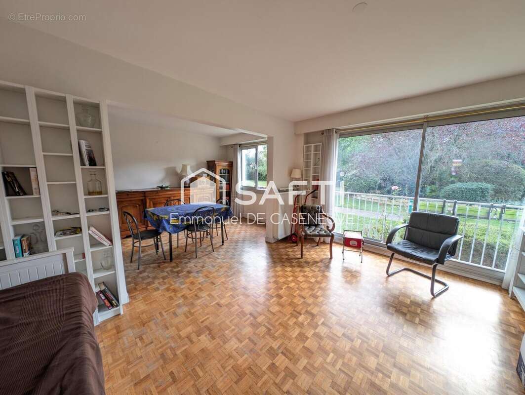 Photo 3 - Appartement à LES PAVILLONS-SOUS-BOIS