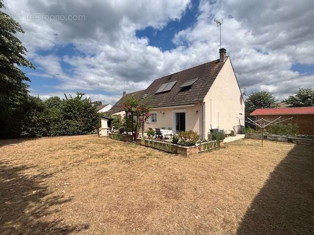 Maison à OZOIR-LA-FERRIERE
