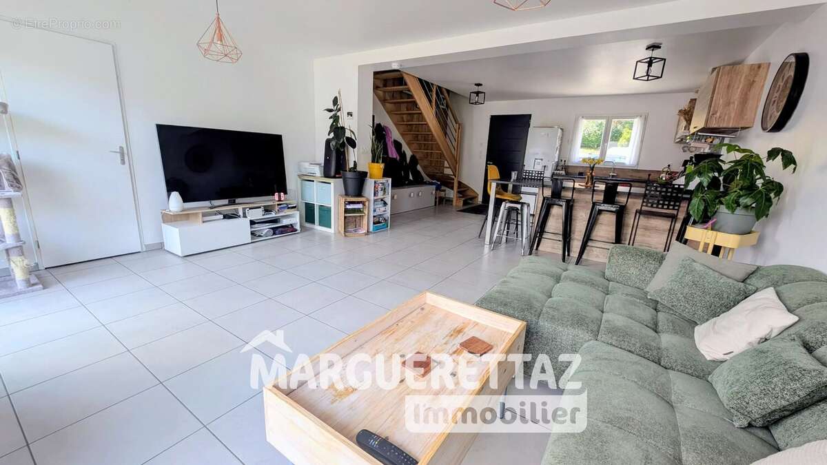 Maison à VIUZ-EN-SALLAZ