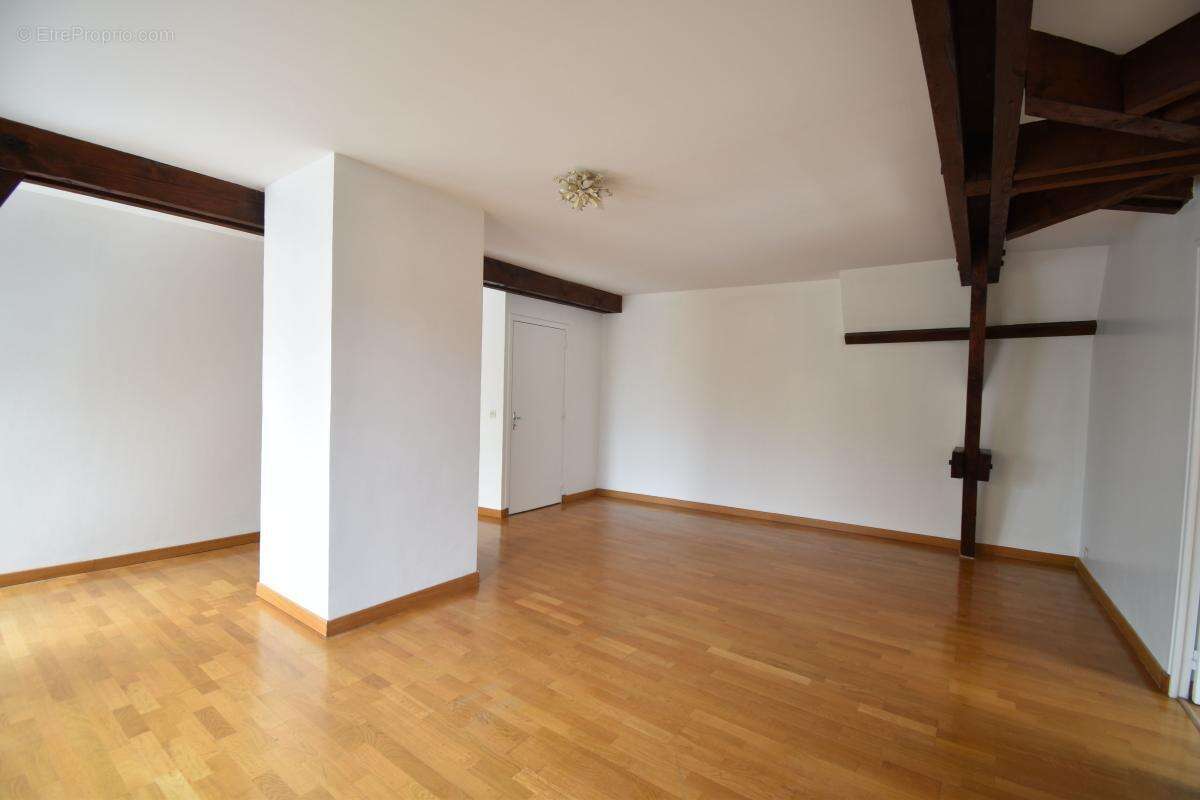 Appartement à COSNE-COURS-SUR-LOIRE