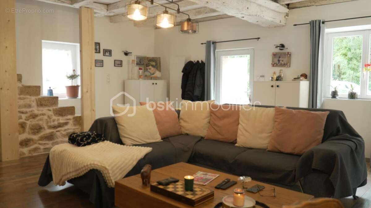 Charmante maison en pierre rénovée de 126 m² de type T5 - photo 8