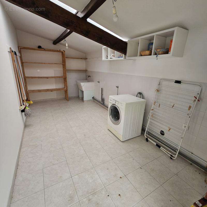 Maison à CHAMPAGNE-LES-MARAIS