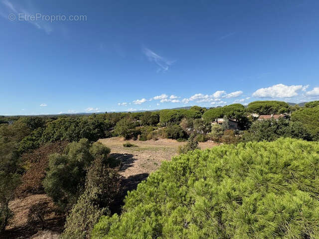 Appartement à PUGET-SUR-ARGENS