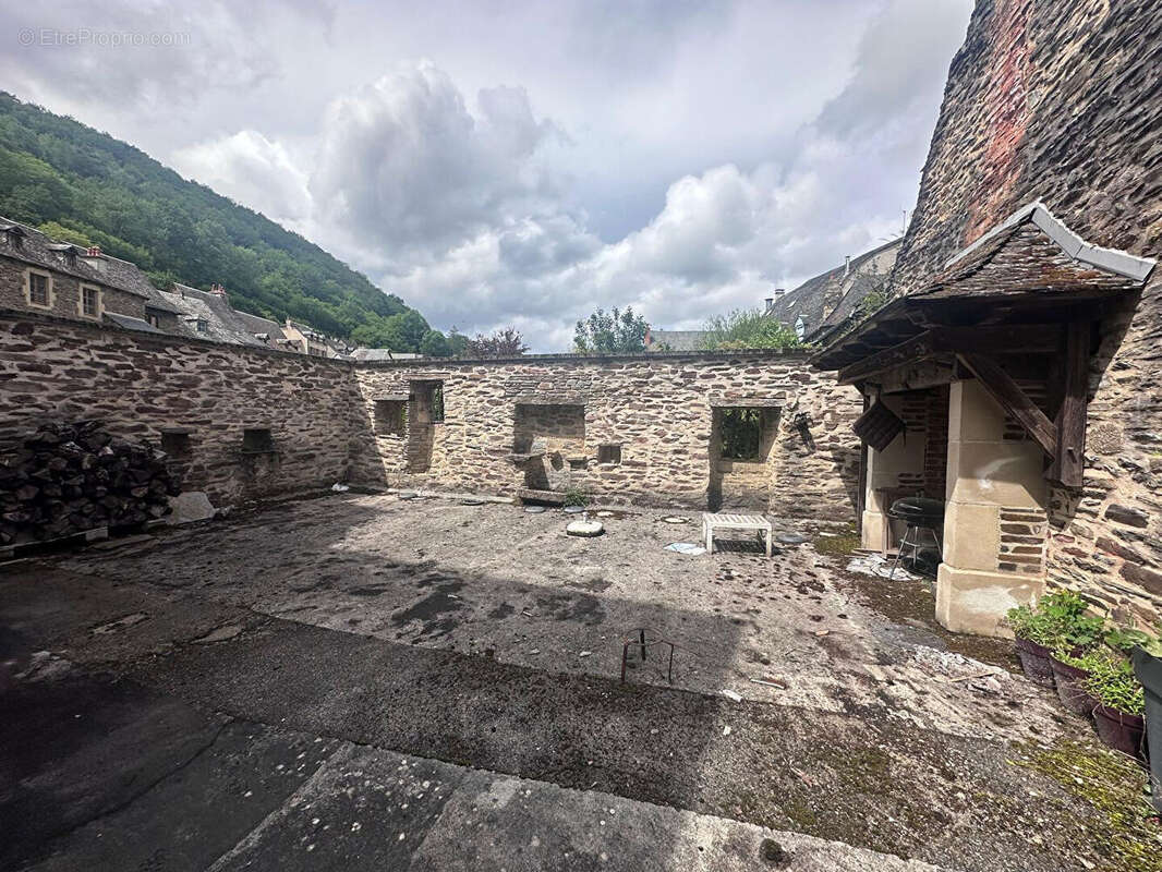 Maison à ESTAING