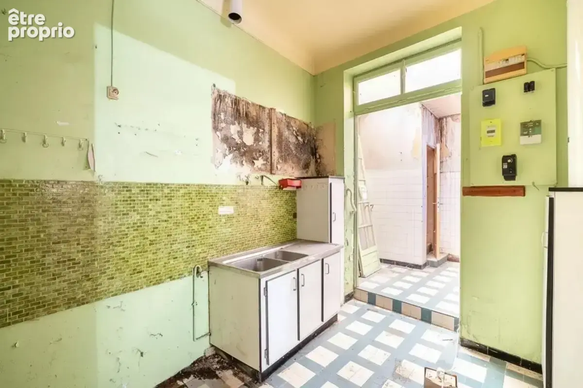Bordeaux – Immeuble 119 m² sur 3 niveaux – À rénover - photo 8
