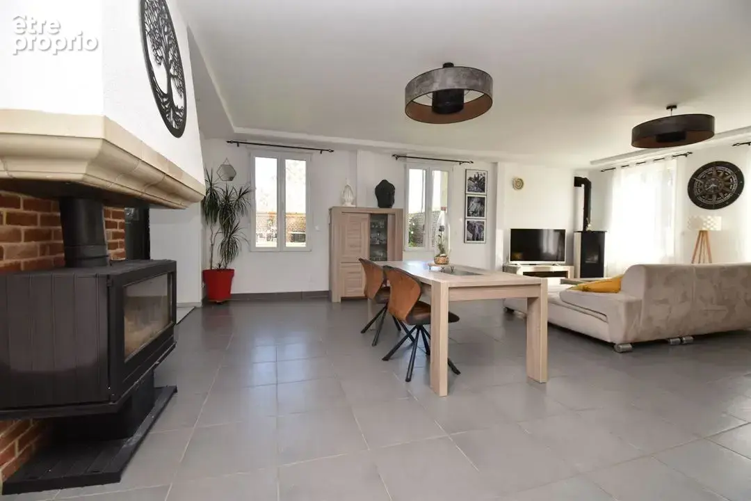 Maison 245 m² à Caudry  - photo 2