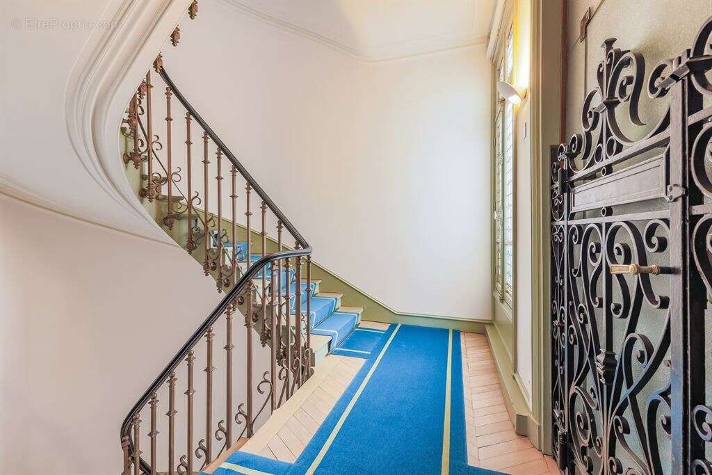 Appartement à PARIS-3E