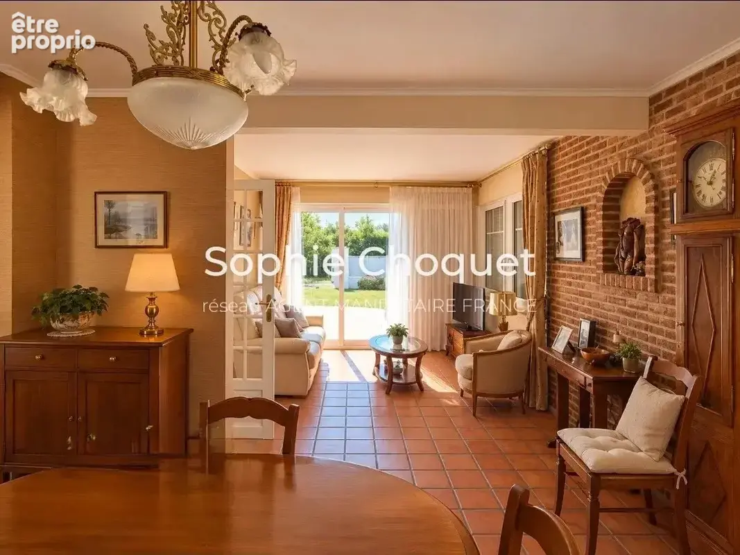 Maison familiale de plain-pied avec annexe indépendante - photo 2