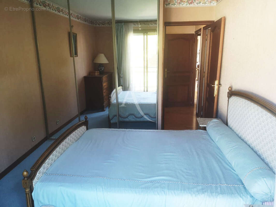 Appartement à SURESNES
