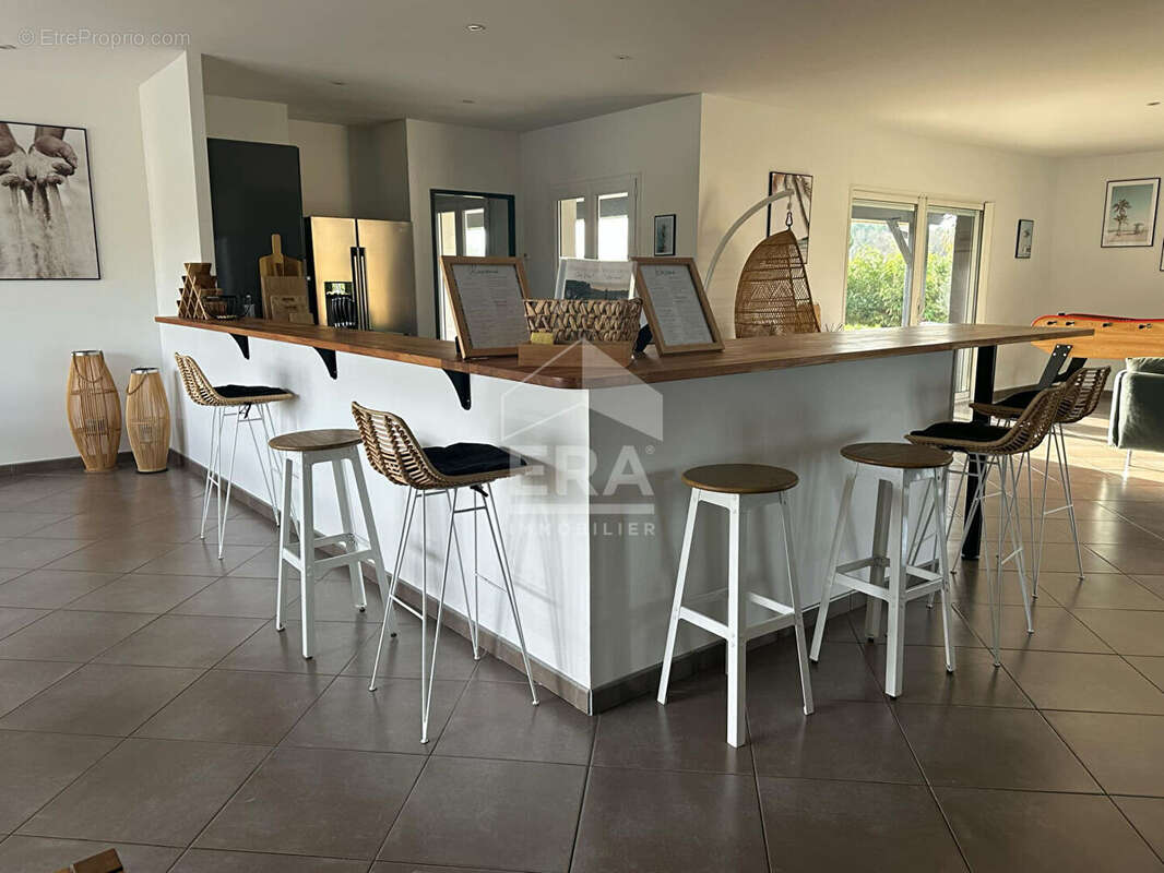 Maison 232m² à montpon-ménestérol - photo 9