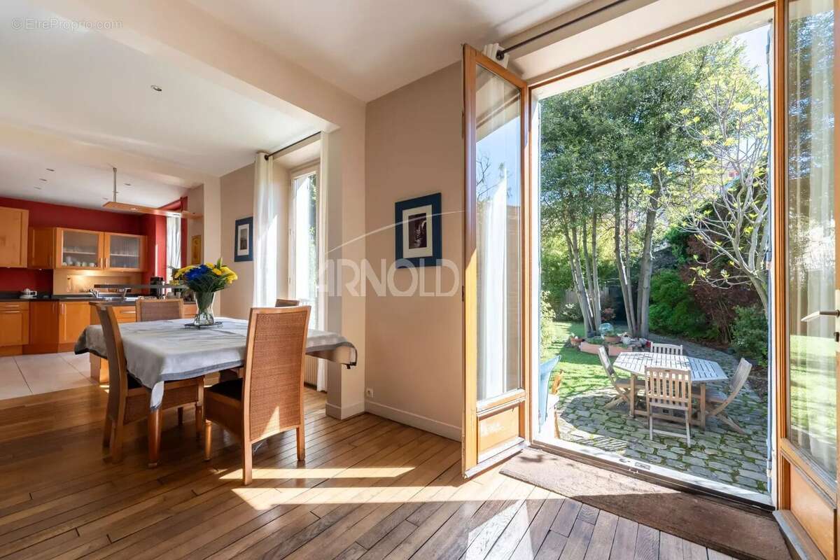 Maison à GENNEVILLIERS