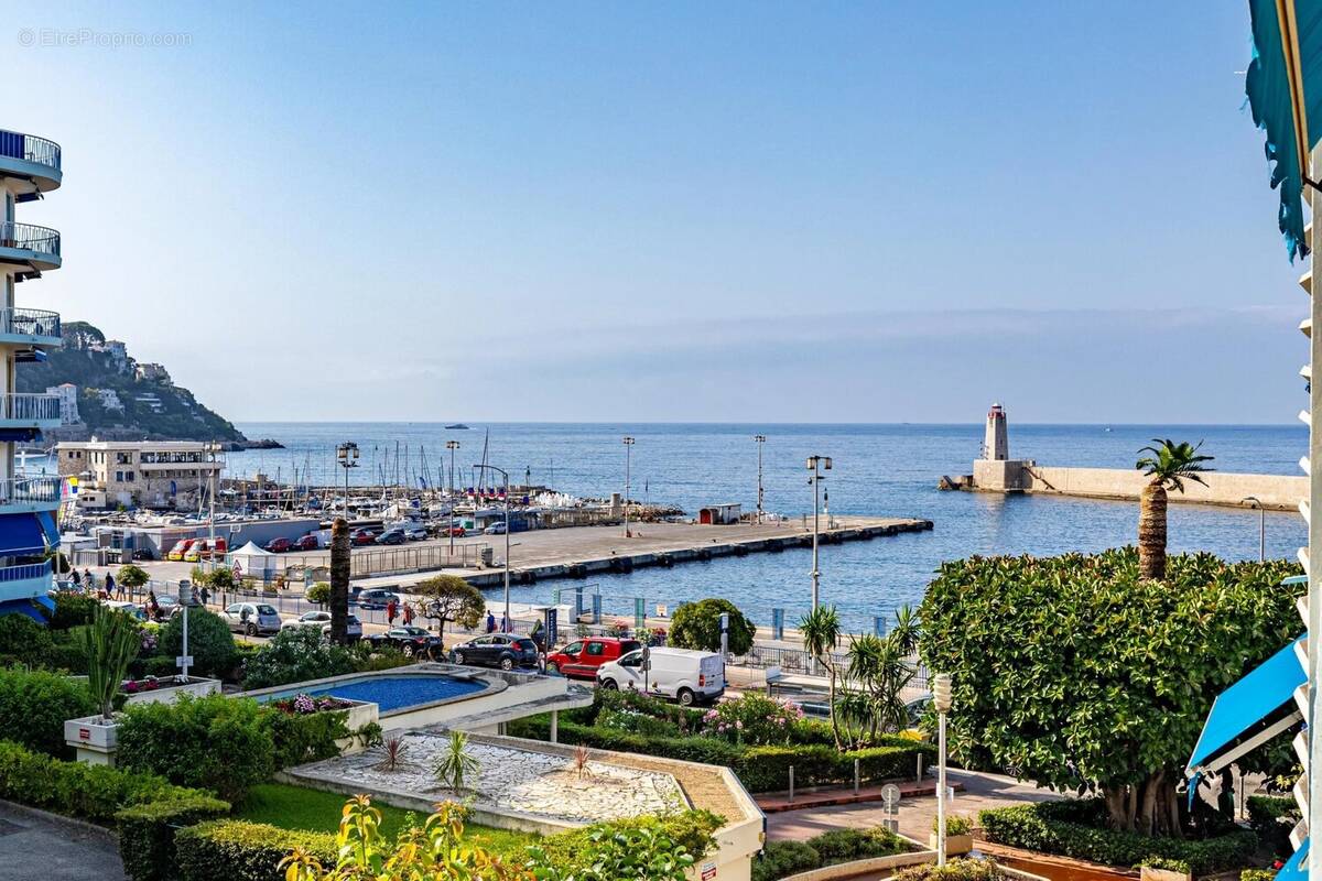 Nice - Le Port - Superbe 4 pièces Entièrement Rénové et Meublé avec Terrasses et Parking - photo 17